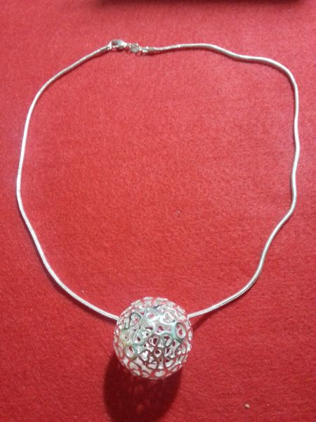 Colar Globo - prateado